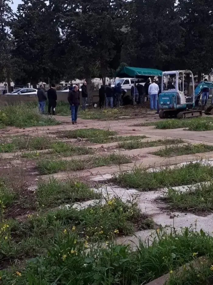 הלווית המחבל שאדי בנא, בית עלמין המוסלמי בחיפה 13 בפברואר 2020 (ללא שם , ללא) הלווית המחבל שאדי בנא, בית עלמין המוסלמי בחיפה 13 בפברואר 2020 (ללא שם , ללא)