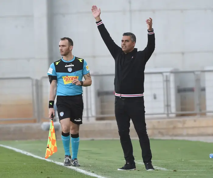 חיים סילבס מאמן הפועל חיפה (ברני ארדוב) חיים סילבס מאמן הפועל חיפה (ברני ארדוב)
