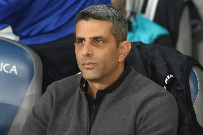 מאמן הפועל חדרה, שרון מימר (שלומי גבאי) מאמן הפועל חדרה, שרון מימר (שלומי גבאי)