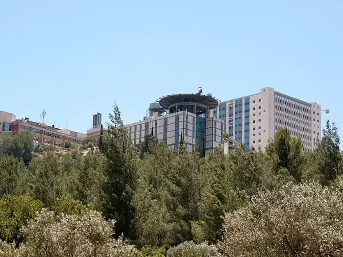 בית החולים הדסה עין כרם בירושלים. 22 בפברואר 2020. (אתר רשמי , עומר מרון) בית החולים הדסה עין כרם בירושלים. 22 בפברואר 2020. (אתר רשמי , עומר מרון)