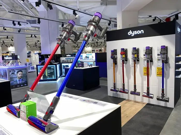 שואבי אבק אלחוטיים של דייסון מדגם Dyson v11 (ShutterStock) שואבי אבק אלחוטיים של דייסון מדגם Dyson v11 (ShutterStock)