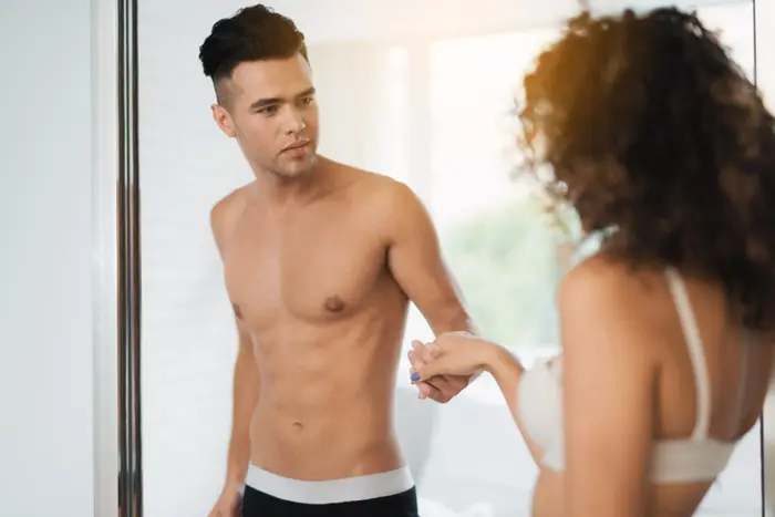 זוגות בבידוד (ShutterStock) זוגות בבידוד (ShutterStock)