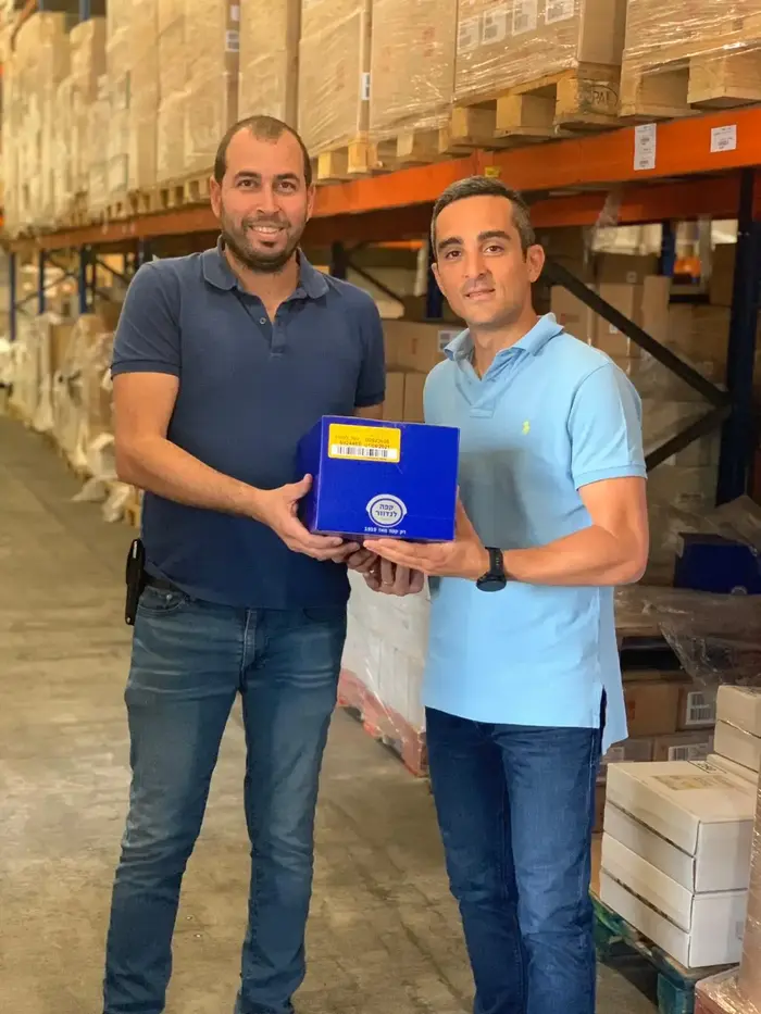שותים ונרתמים אורי פדרמן,אבי אוחנה (יח"צ , קפה לנדוור) שותים ונרתמים אורי פדרמן,אבי אוחנה (יח"צ , קפה לנדוור)