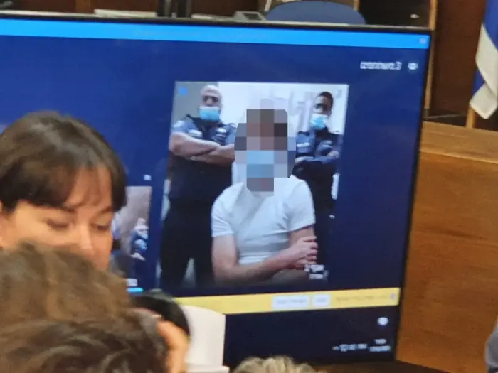 החשוד ברצח ברמת גן במהלך הארכת מעצרו בבית משפט השלום בתל אביב 17 במאי 2020 (אתר רשמי , לירן לוי) החשוד ברצח ברמת גן במהלך הארכת מעצרו בבית משפט השלום בתל אביב 17 במאי 2020 (אתר רשמי , לירן לוי)