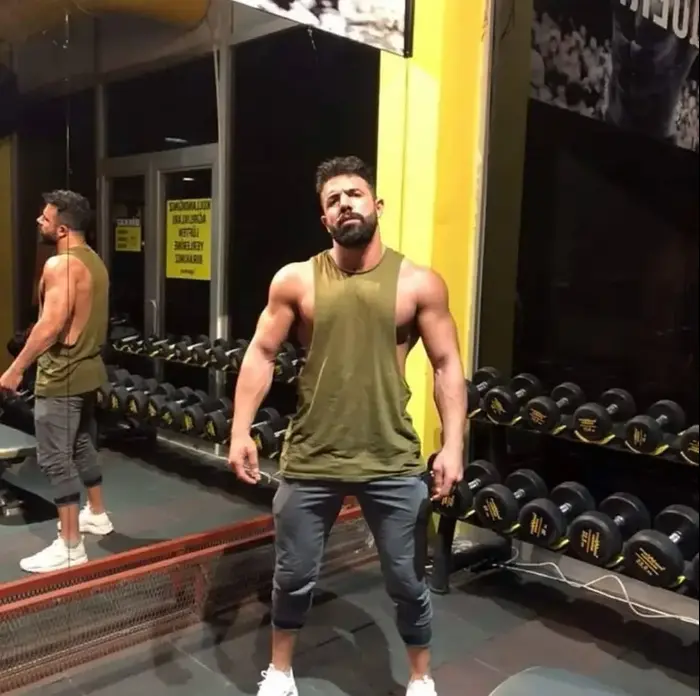 סלים אחמט קמאלולו, מתאגרף טורקי שרצח את בת זוגו (צילום מסך , טוויטר סלים אחמט קמאלולו) סלים אחמט קמאלולו, מתאגרף טורקי שרצח את בת זוגו (צילום מסך , טוויטר סלים אחמט קמאלולו)