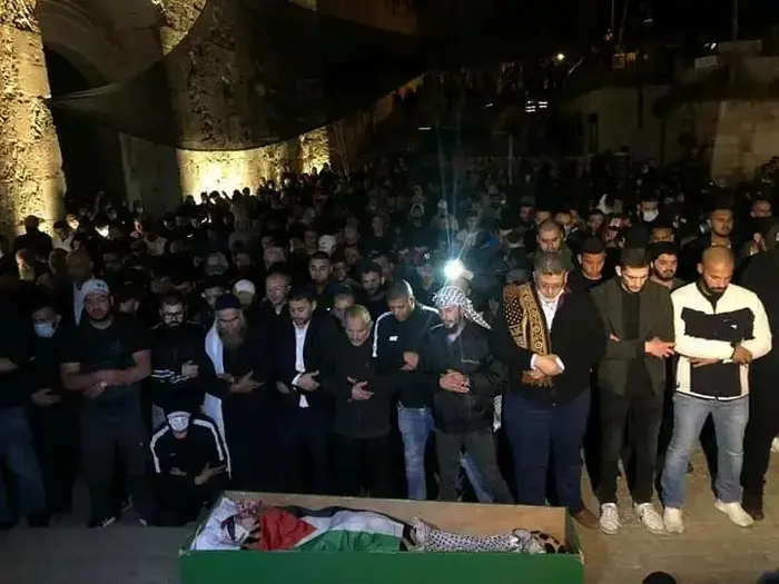 הלוויתו של אל-חלאק בוואדי ג'וז בירושלים לבית הקברות ברחוב צלאח א-דין - 31 למאי 2020 (אתר רשמי) הלוויתו של אל-חלאק בוואדי ג'וז בירושלים לבית הקברות ברחוב צלאח א-דין - 31 למאי 2020 (אתר רשמי)