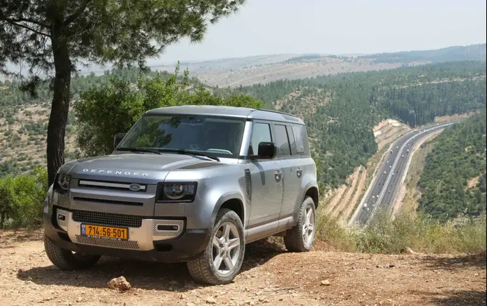 לנד רובר דיפנדר: נהיגה ראשונה (יח"צ , רונן טופלברג) לנד רובר דיפנדר: נהיגה ראשונה (יח"צ , רונן טופלברג)