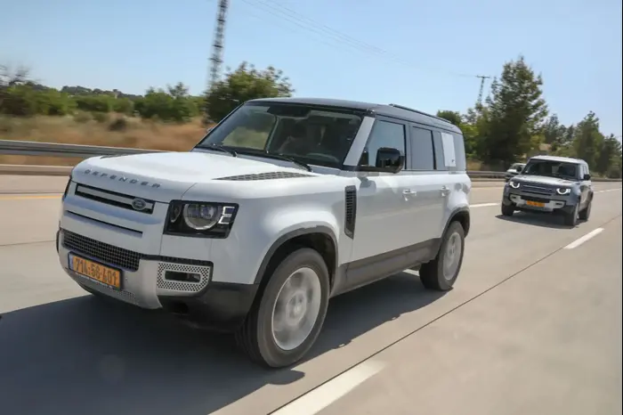 לנד רובר דיפנדר: נהיגה ראשונה (יח"צ , רונן טופלברג) לנד רובר דיפנדר: נהיגה ראשונה (יח"צ , רונן טופלברג)