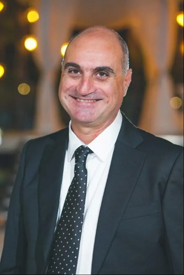 חגיגת הנדלן אביב כהן (יח"צ , מורג ביטן) חגיגת הנדלן אביב כהן (יח"צ , מורג ביטן)