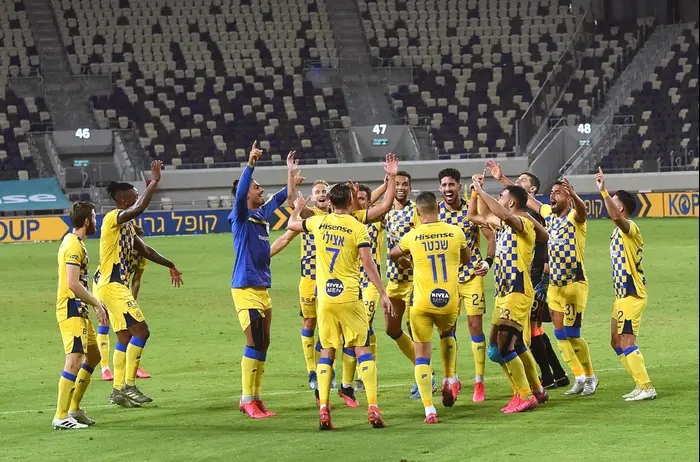 שחקני מכבי תל אביב (ברני ארדוב) שחקני מכבי תל אביב (ברני ארדוב)