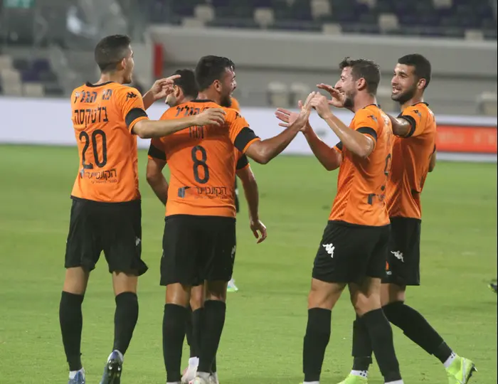 דור ג'אן, שי מזור, שחקני בני יהודה (שלומי גבאי) דור ג'אן, שי מזור, שחקני בני יהודה (שלומי גבאי)