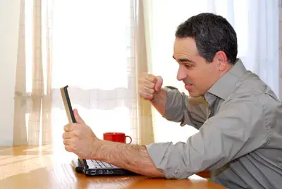 אילוסטרציה טוקבקים (ShutterStock) אילוסטרציה טוקבקים (ShutterStock)