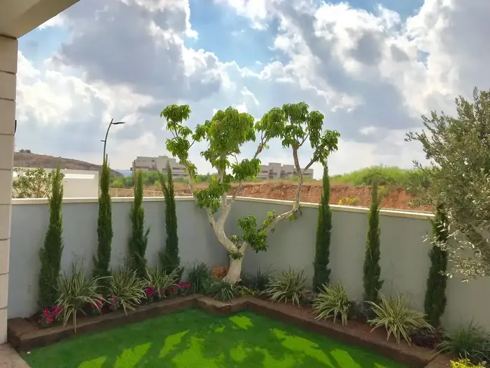 gal gardens (יח"צ) gal gardens (יח"צ)