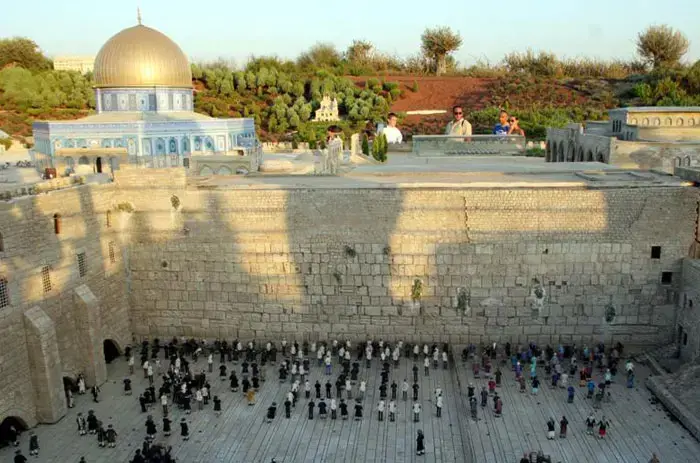 הכותל המערבי במיני ישראל (יח"צ) הכותל המערבי במיני ישראל (יח"צ)