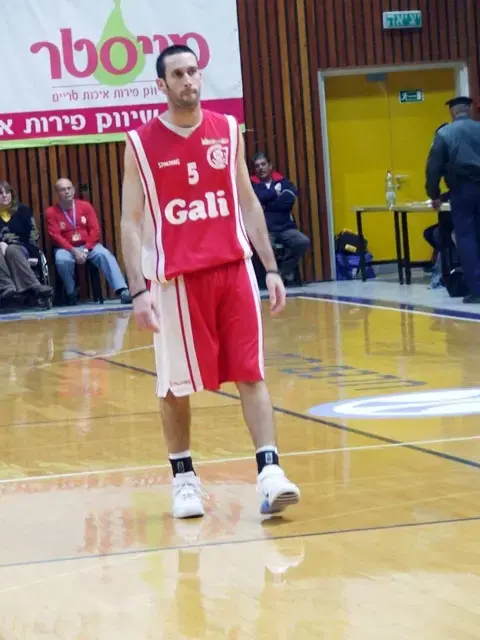 דגן יבזורי הפועל גלבוע עפולה (יח"צ , יקיר כהן) דגן יבזורי הפועל גלבוע עפולה (יח"צ , יקיר כהן)