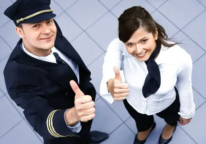 דייליים דיילת טייס טייסים (ShutterStock)