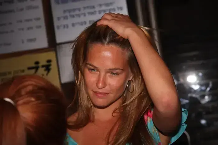 בר רפאלי (אביב חופי) בר רפאלי (אביב חופי)