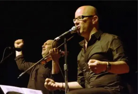 קובי אוז בהופעה בטורונטו (יח"צ , תמיר קויפמן) קובי אוז בהופעה בטורונטו (יח"צ , תמיר קויפמן)