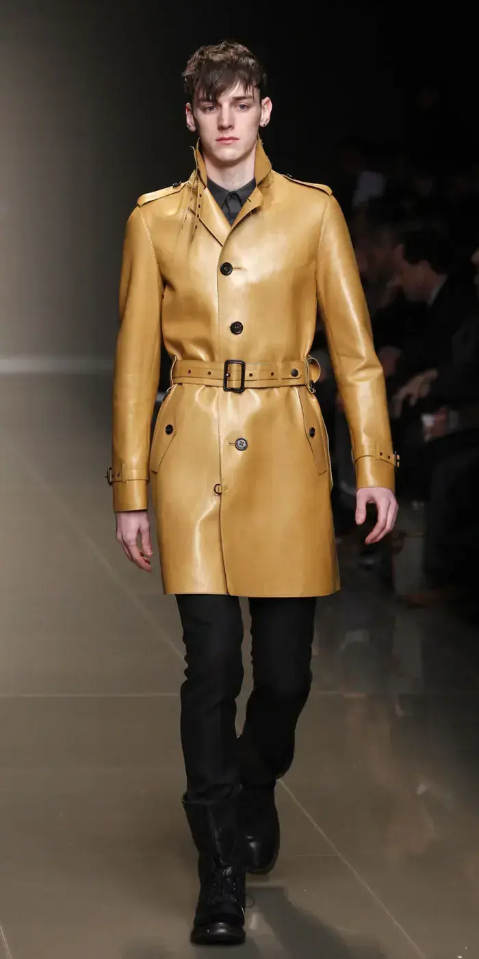 תצוגה של Burberry בשבוע אופנת גברים במילנו 2010 (רויטרס) תצוגה של Burberry בשבוע אופנת גברים במילנו 2010 (רויטרס)