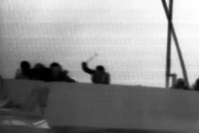 עימותים בין נוסעי אונית "מרמרה" לכוחות צה"ל (דובר צה"ל) עימותים בין נוסעי אונית "מרמרה" לכוחות צה"ל (דובר צה"ל)