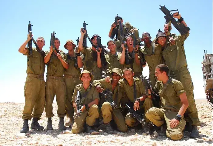 תרגיל חטיבת גולני בצאלים יולי 2010 (שי מכלוף) תרגיל חטיבת גולני בצאלים יולי 2010 (שי מכלוף)