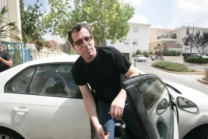 בועז הרפז משתחרר ממעצר ספטמבר 2010 (אורי לנץ) בועז הרפז משתחרר ממעצר ספטמבר 2010 (אורי לנץ)