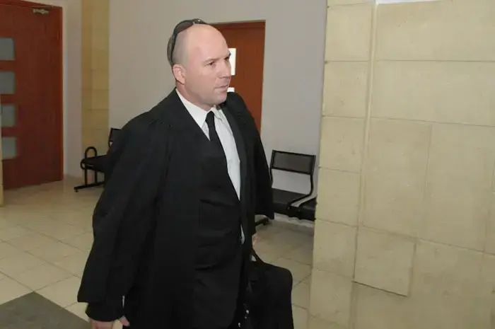 אורי קורב, התובע במשפט אולמרט בבית המשפט המחוזי בירושלים, ינואר 2011 (עומר מירון) אורי קורב, התובע במשפט אולמרט בבית המשפט המחוזי בירושלים, ינואר 2011 (עומר מירון)
