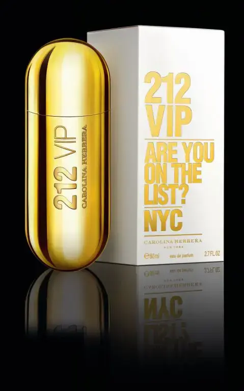 בושם 212 VIP של קרולינה הררה (יח"צ) בושם 212 VIP של קרולינה הררה (יח"צ)