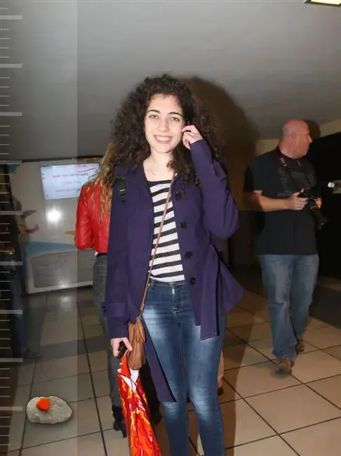 רוני דלומי (אביב חופי) רוני דלומי (אביב חופי)