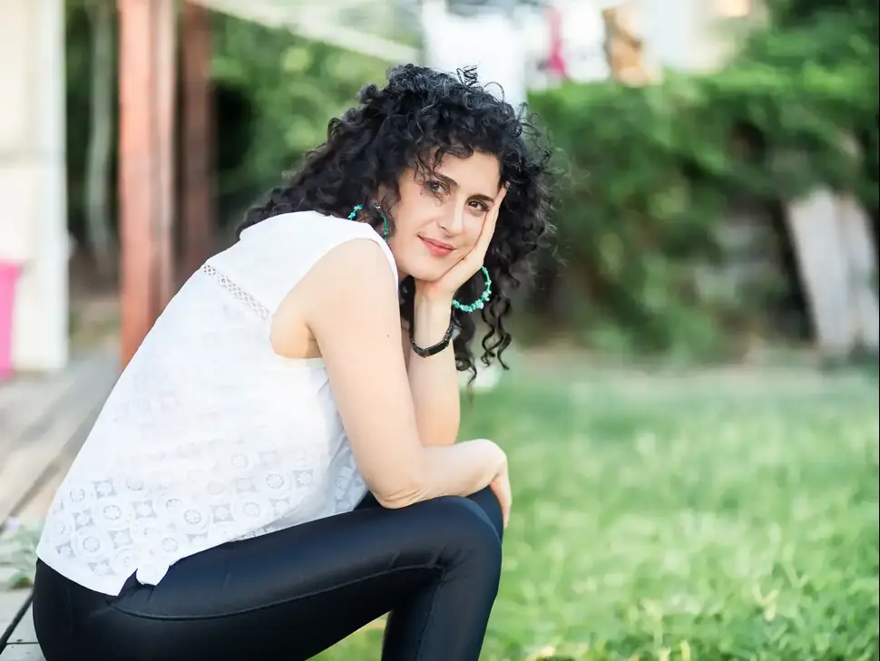 הסופרת מירב הראל (יח"צ)