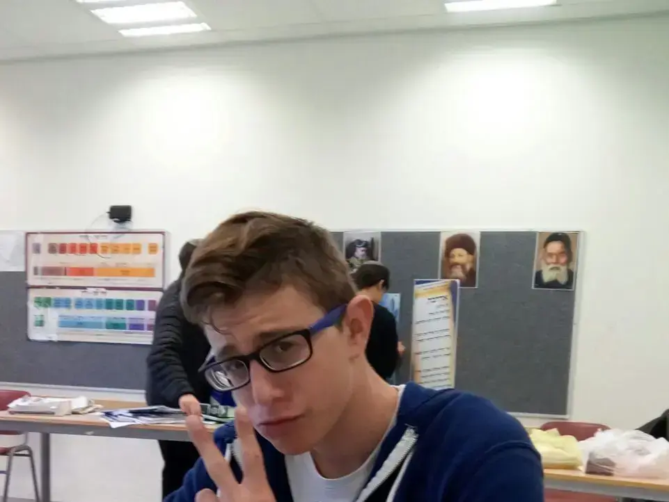 הנער הדר אשוח, שמגלגל המון כסף תוך כדי הלימודים (מערכת וואלה! NEWS , רון בונגר)