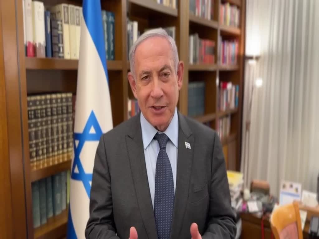אלי אלבג זועם: