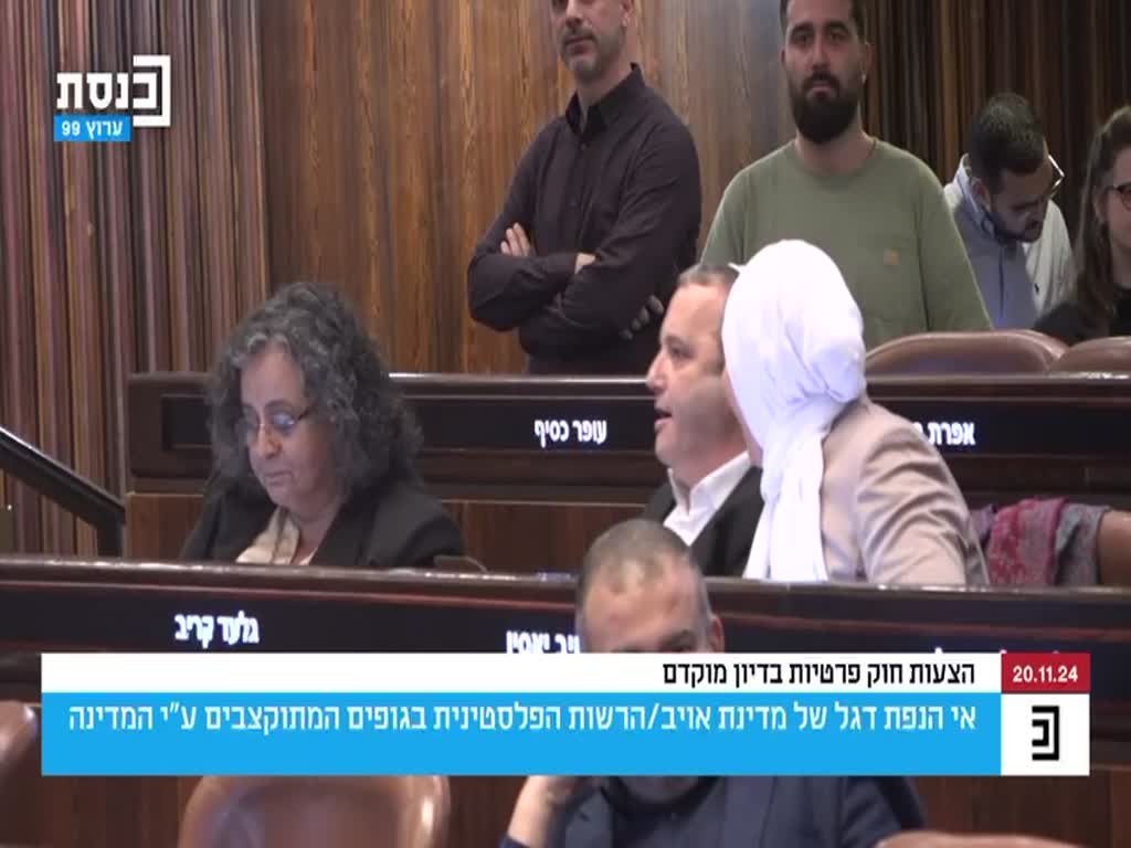 ניסים ואטורי לגלעד קריב: עושה לך טוב ללקק לערבים