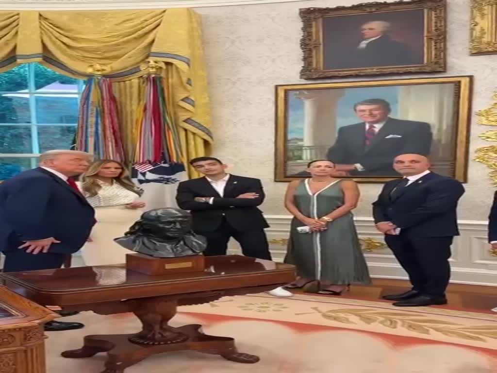 עידן אלכסנדר פוגש את דונלד טראמפ עידן אלכסנדר פוגש את דונלד טראמפ