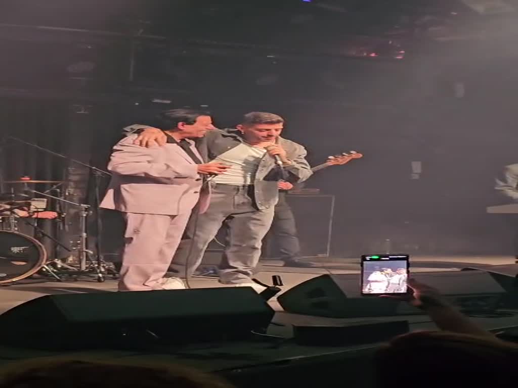 בן אל תבורי מפתיע את שימי בהופעה