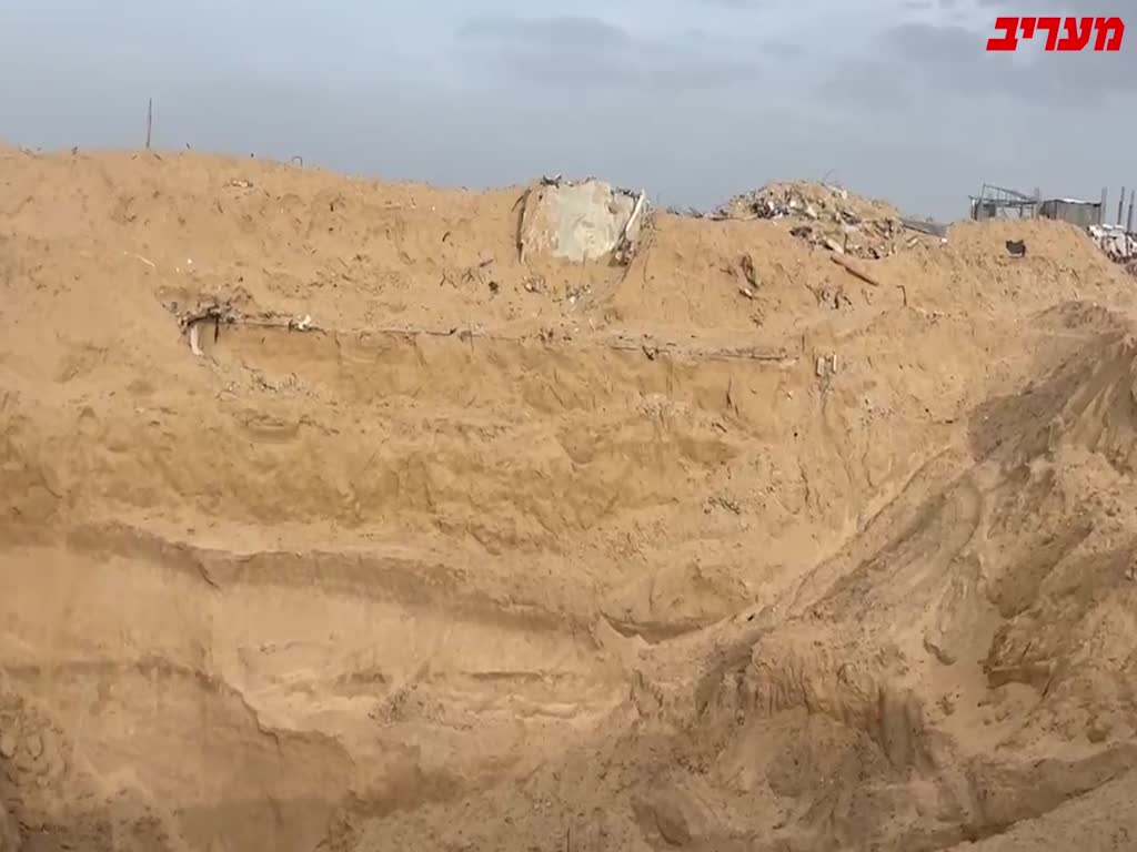 אבי אשכנזי במנהרת דרור לבן ברצועת עזה