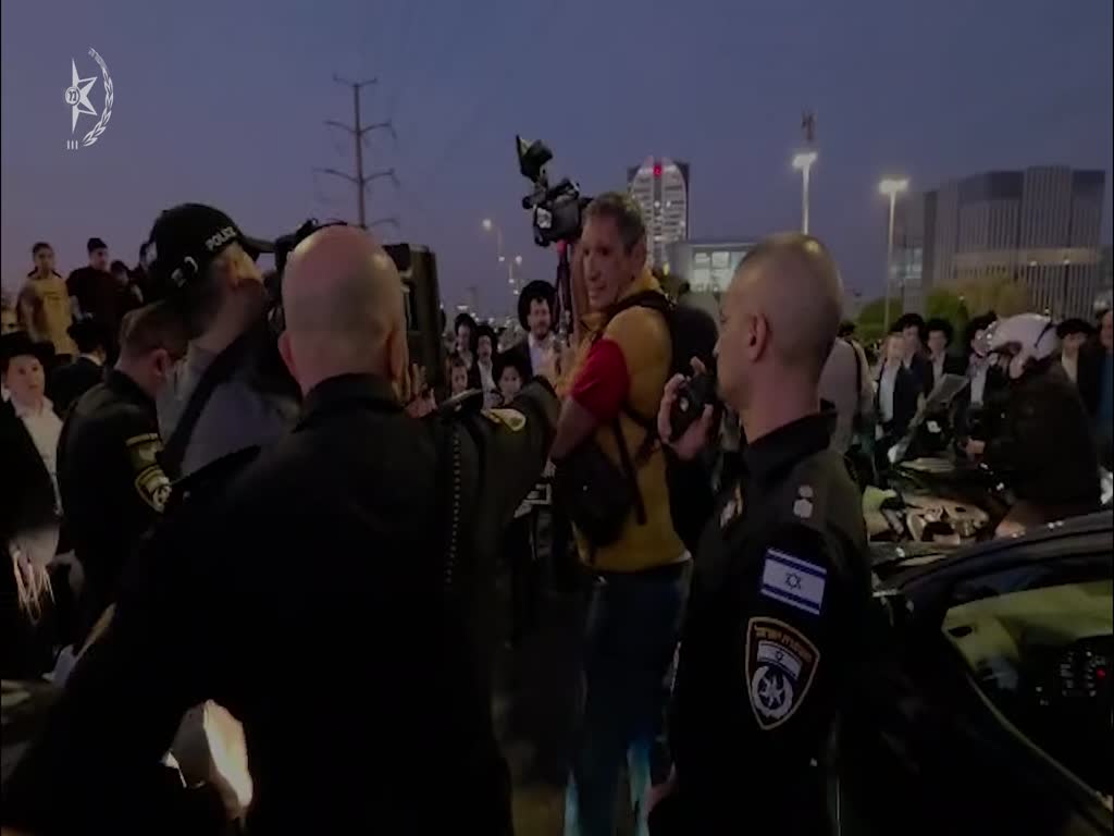 הפגנת החרדים על כביש 4