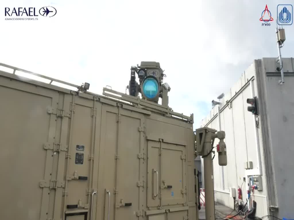 טקס מסירת מערכת הלייזר אור איתן לצה"ל