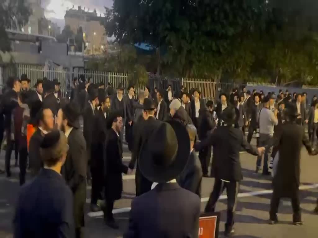 ‏מחאת החרדים בכביש ארבע