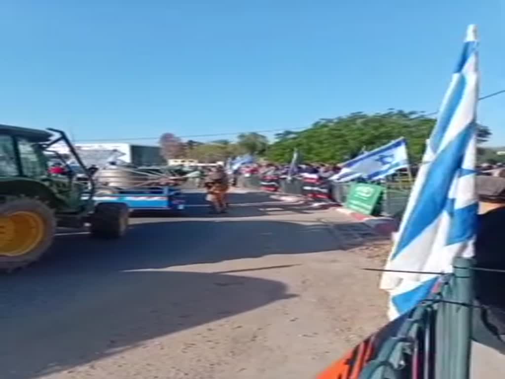 עומס בצומת צמח בשל הפגנת החקלאים