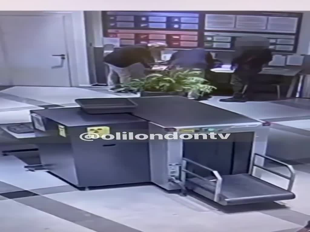 הפעיל השמרני טאקר קרלסון בנתבג