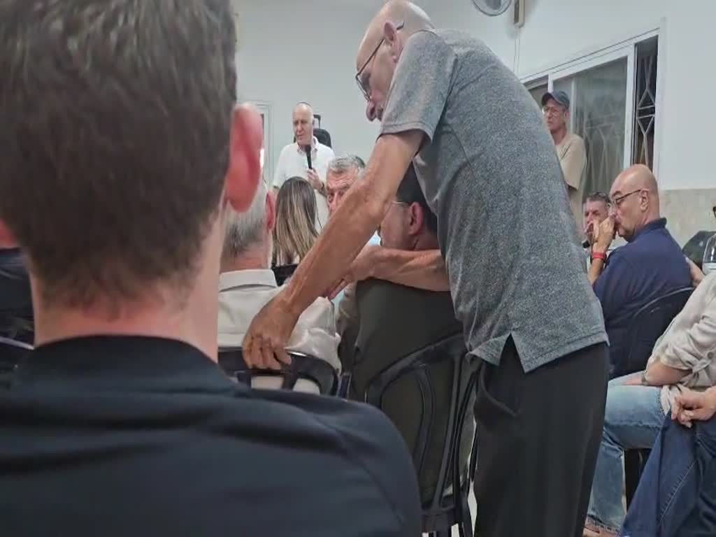 האירוע בחוג הבית של יורם כהן