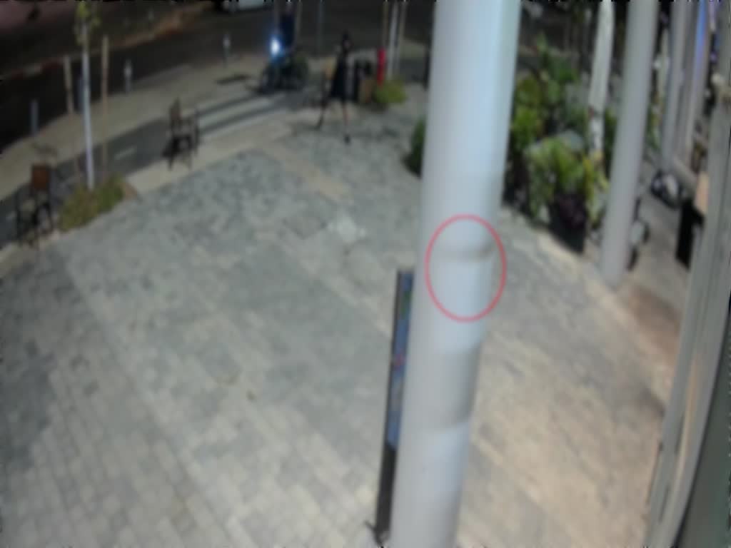 זריקת רימון על סניף ג'פניקה בקריית אונו