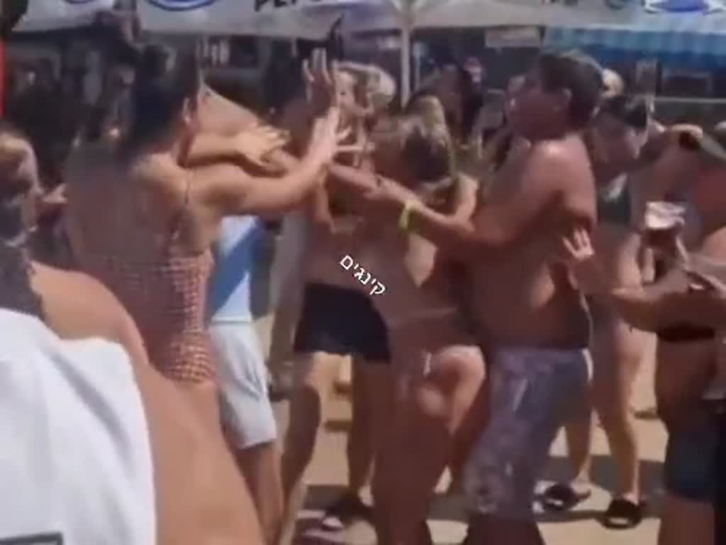 קטטה ביום גיבוש של עובדי עיירית פתח תקווה בימית 2000