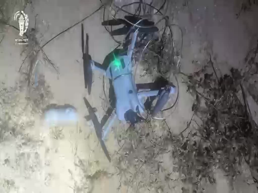 ניסיון להבריח חומר החשוד כסם למתחם בתי הסוהר אשל