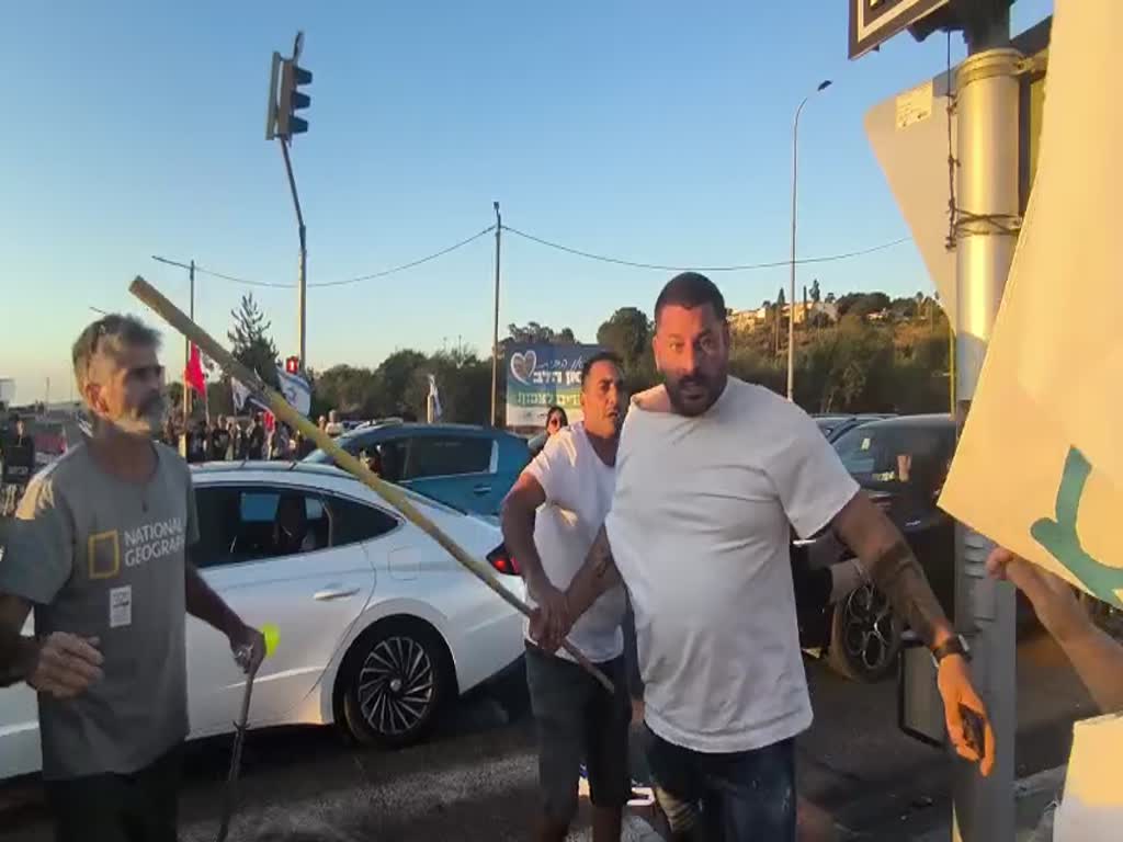 ניסיון דריסה של מפגינים בצומת כברי