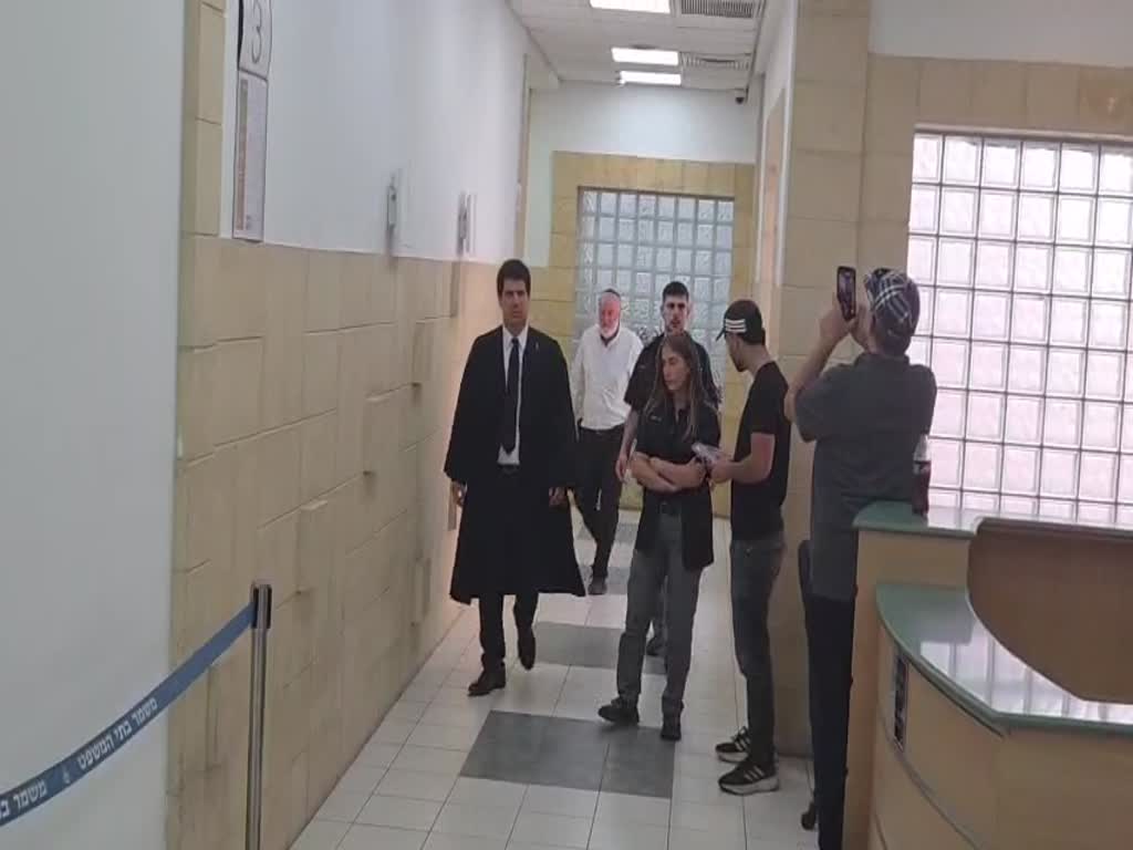 מרדכי דוד הגיע לדיון בעדות מנדלבליט