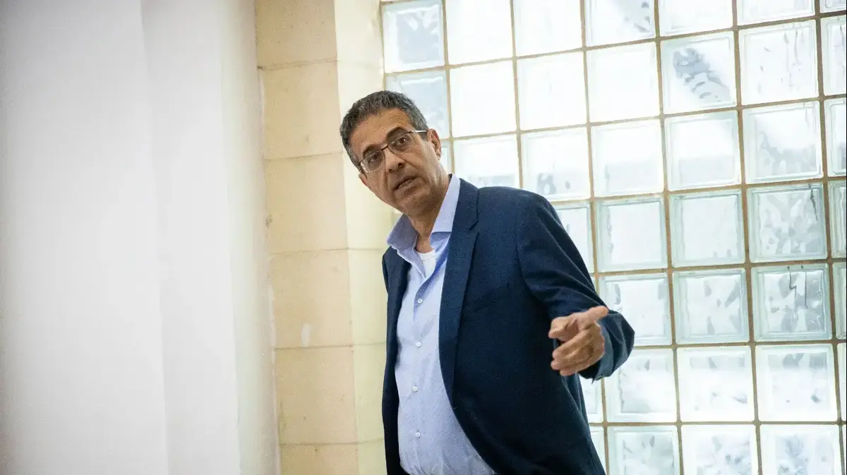 הפרקליטות ביקשה הנחייה לחיפוש חומרים במשפט נתניהו - Vimarsana News