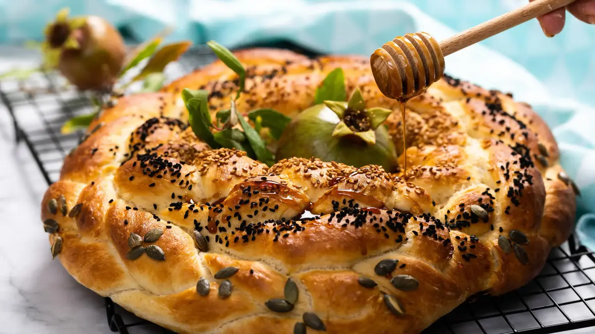 Sweet and round Seelan challah in a festive braid for Rosh Hashanah