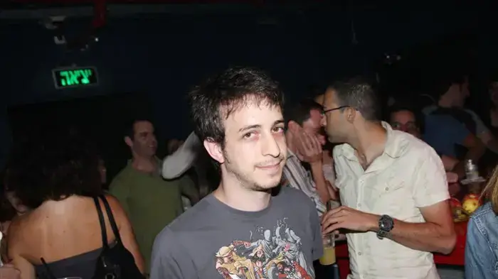 יוני בלוך מאמץ - וואלה! סלבס